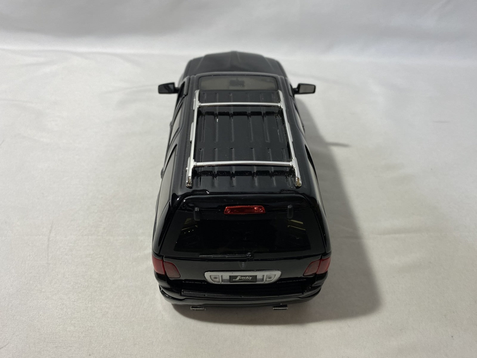 Jada 1/24 LINCOLN NAVIGATOR スケールカー