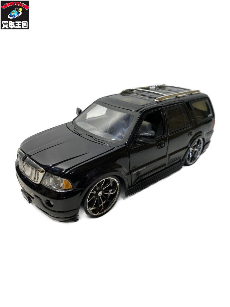 Jada 1/24 LINCOLN NAVIGATOR スケールカー
