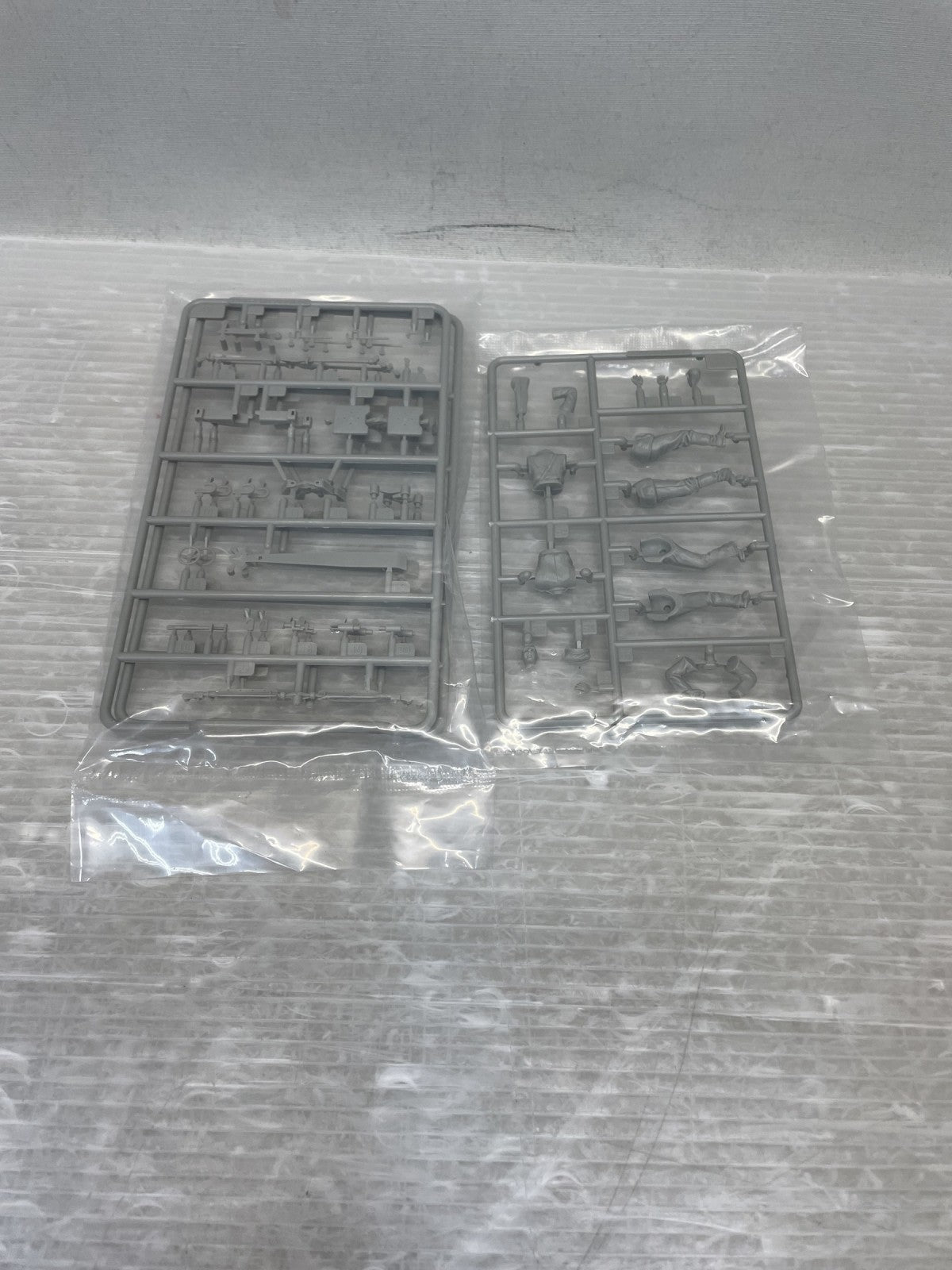 トランペッター 1/35 ドイツ軍8.8cm Flak36/37 ミリタリープラモ