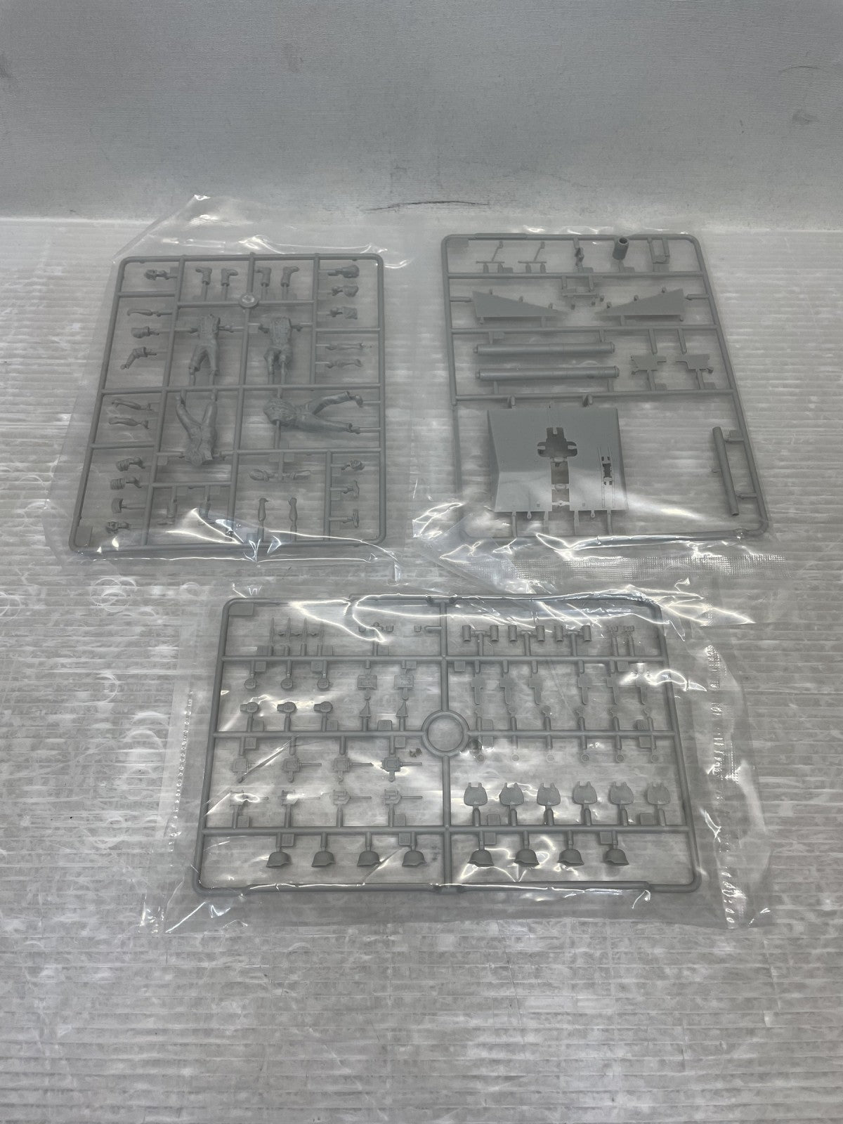 トランペッター 1/35 ドイツ軍8.8cm Flak36/37 ミリタリープラモ