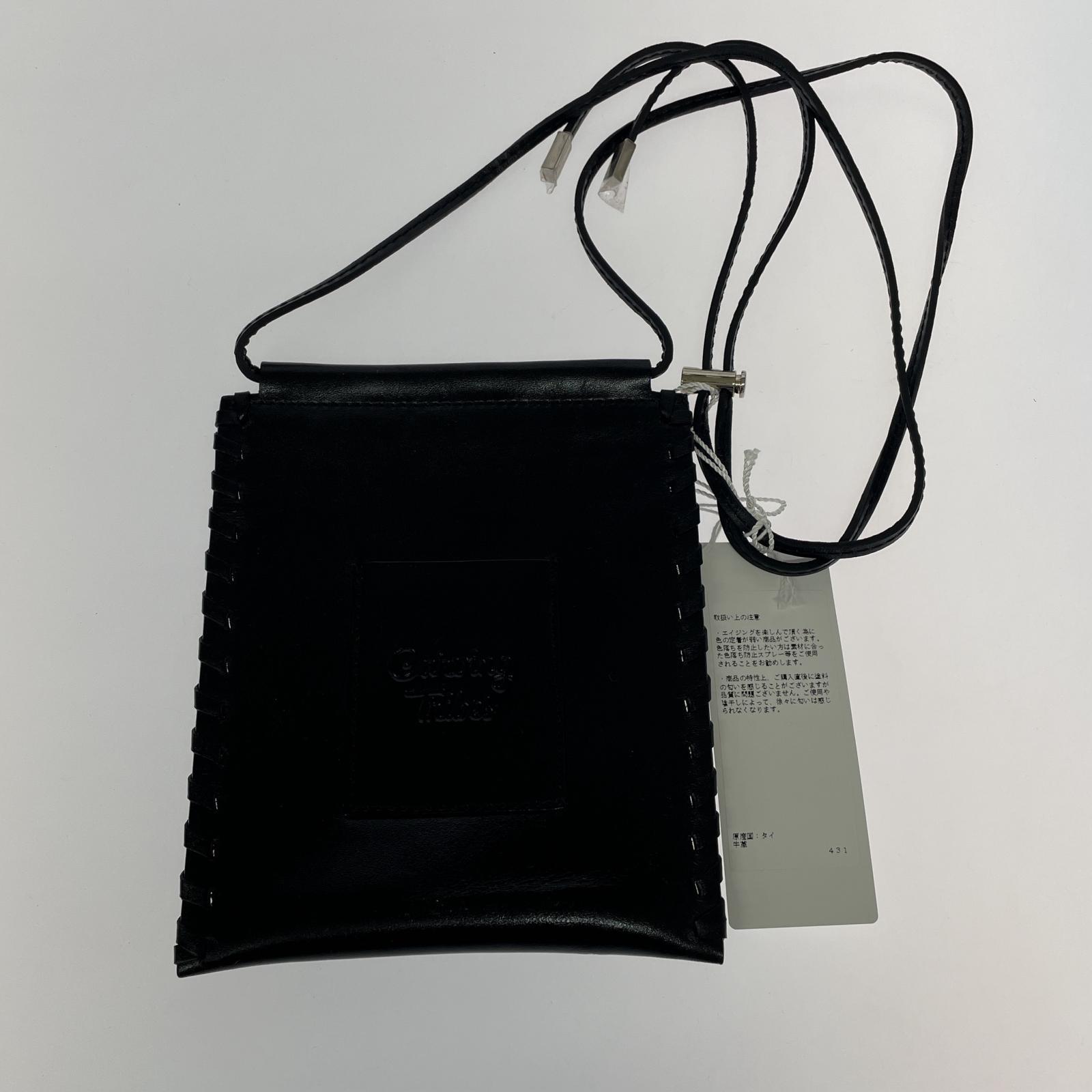 ショルダーバッグ CARVING TRIBES スマホショルダー BLK ブラック