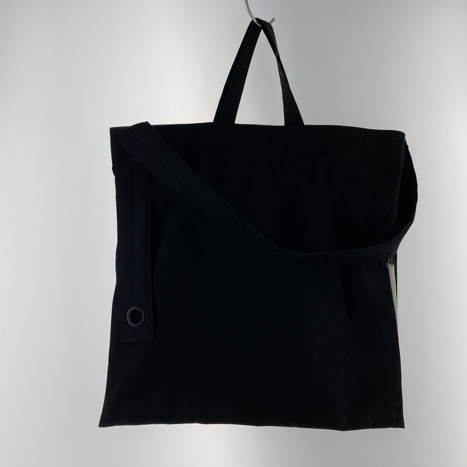 ボディバッグ AOP C BAG ブラック