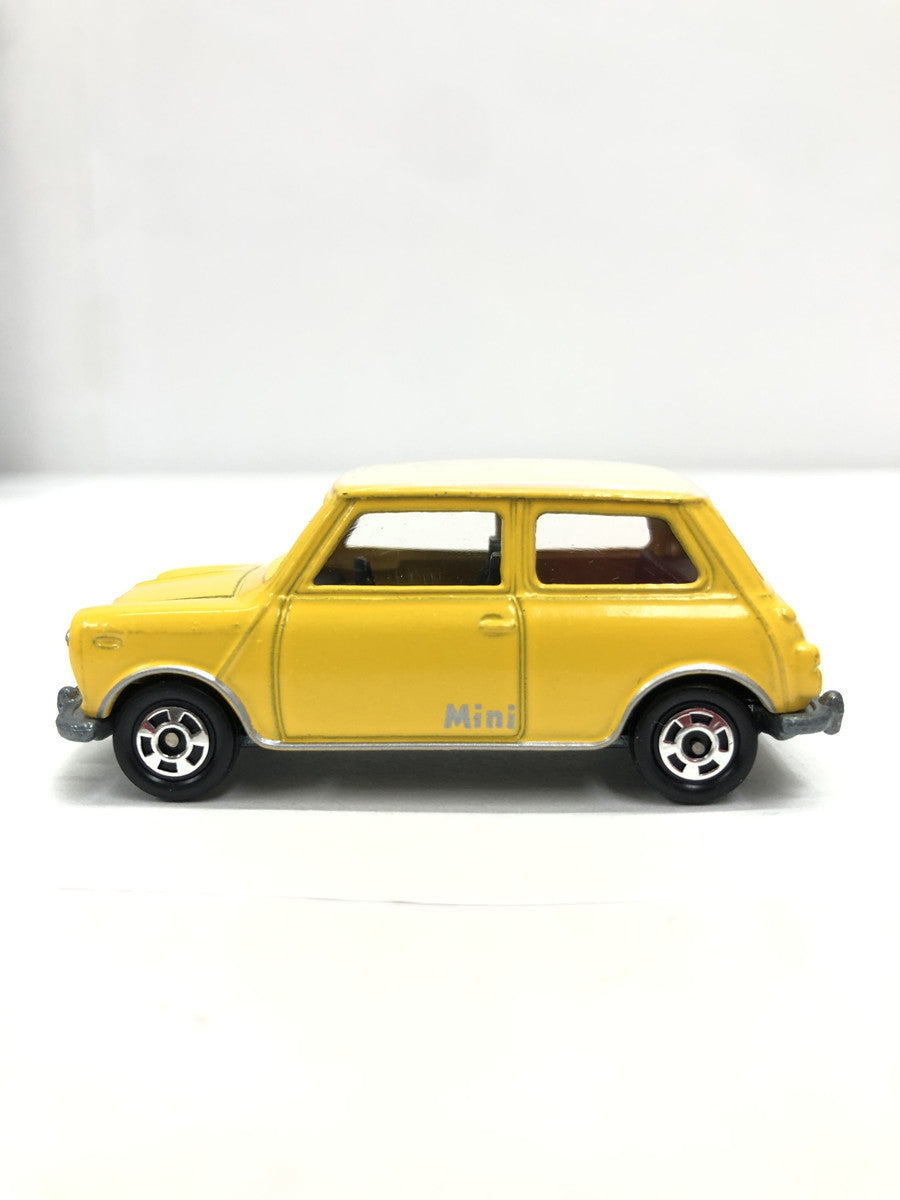 ミニクーパー 黄色 F8 トミカ