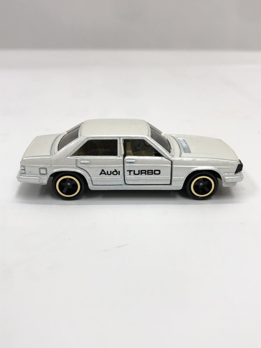 audi turbo 5000 白 トミカ