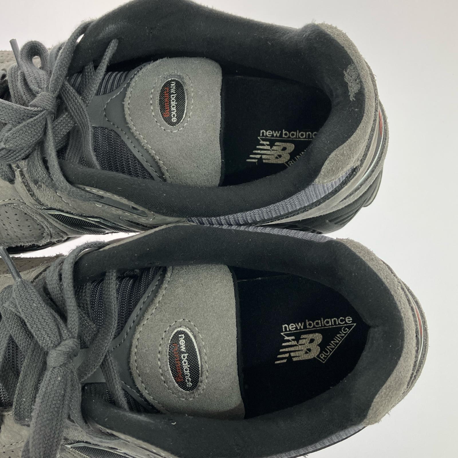スニーカー New Balance 2002R