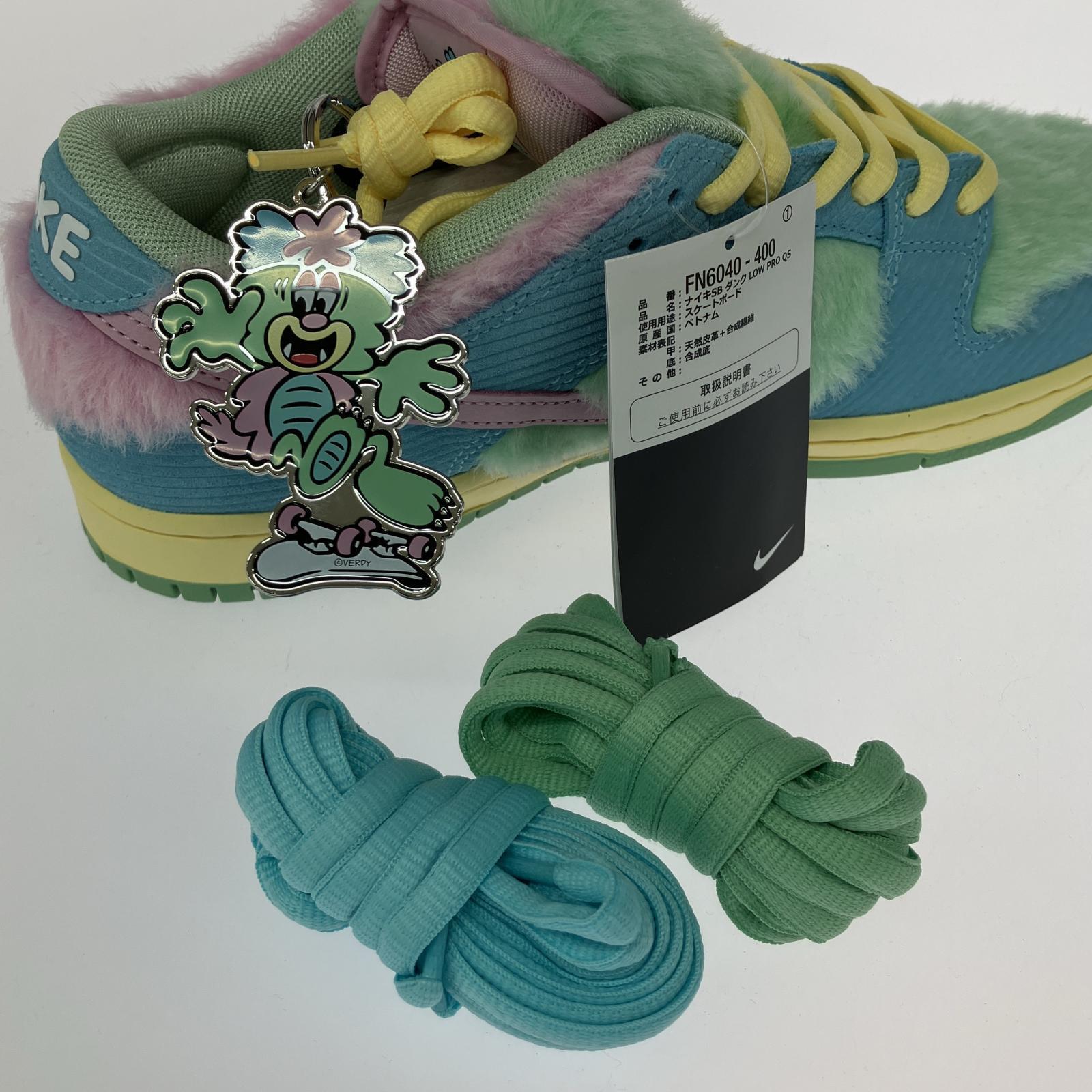 スニーカー NIKE SB VERDY DUNK LOW PRO QS FN6040-400 (27) マルチカラー