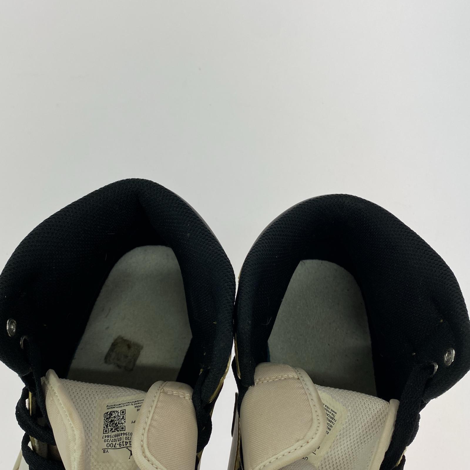 スニーカー AIR JORDAN 1 MID SE METALLIC GOLD/26cm 26cm (US8 UK7 1/2 EU42)