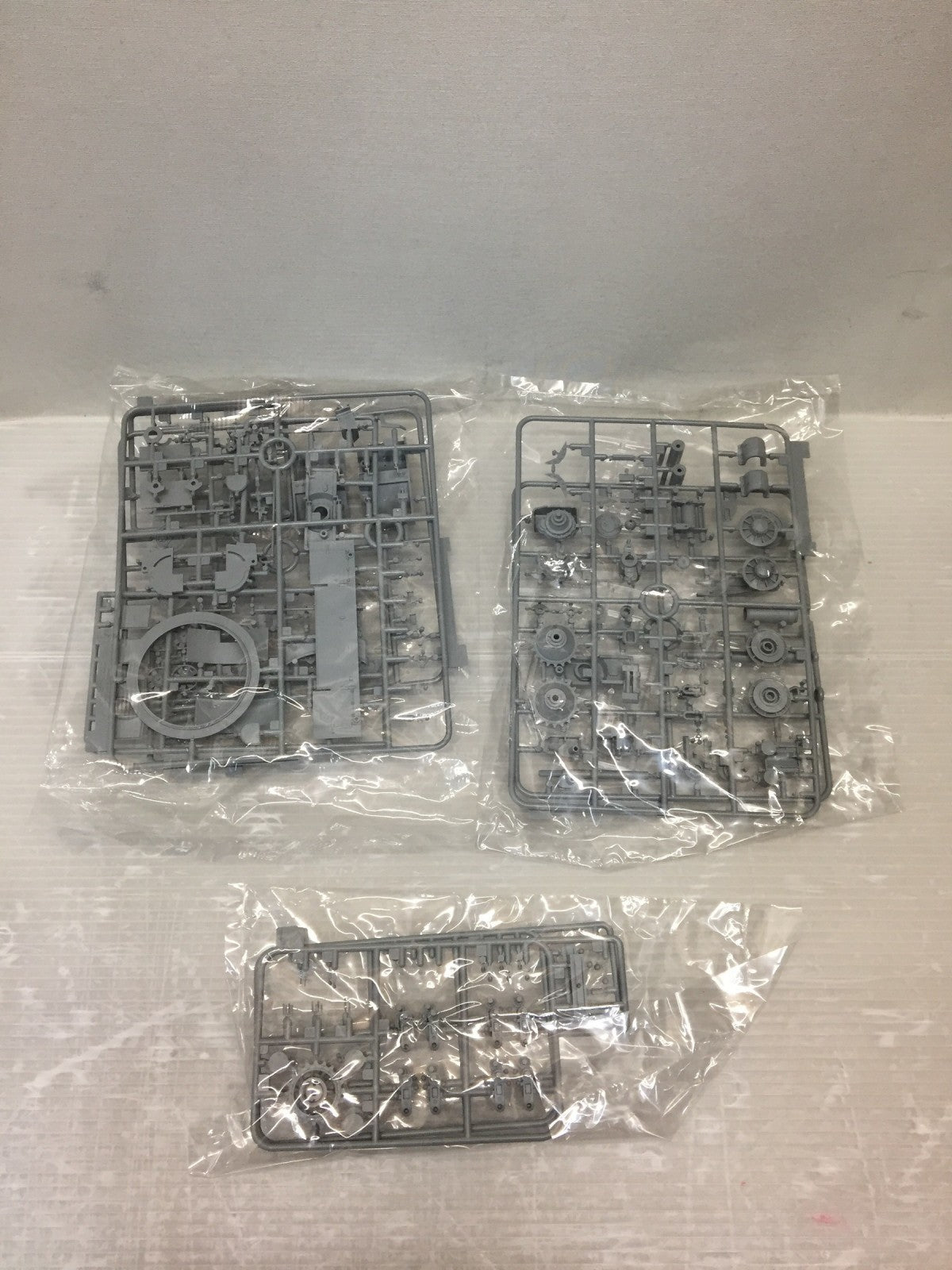 1/35 WW.II ドイツ軍 ティーガーI 初期生産型 ハリコフの戦い ミリタリープラモ