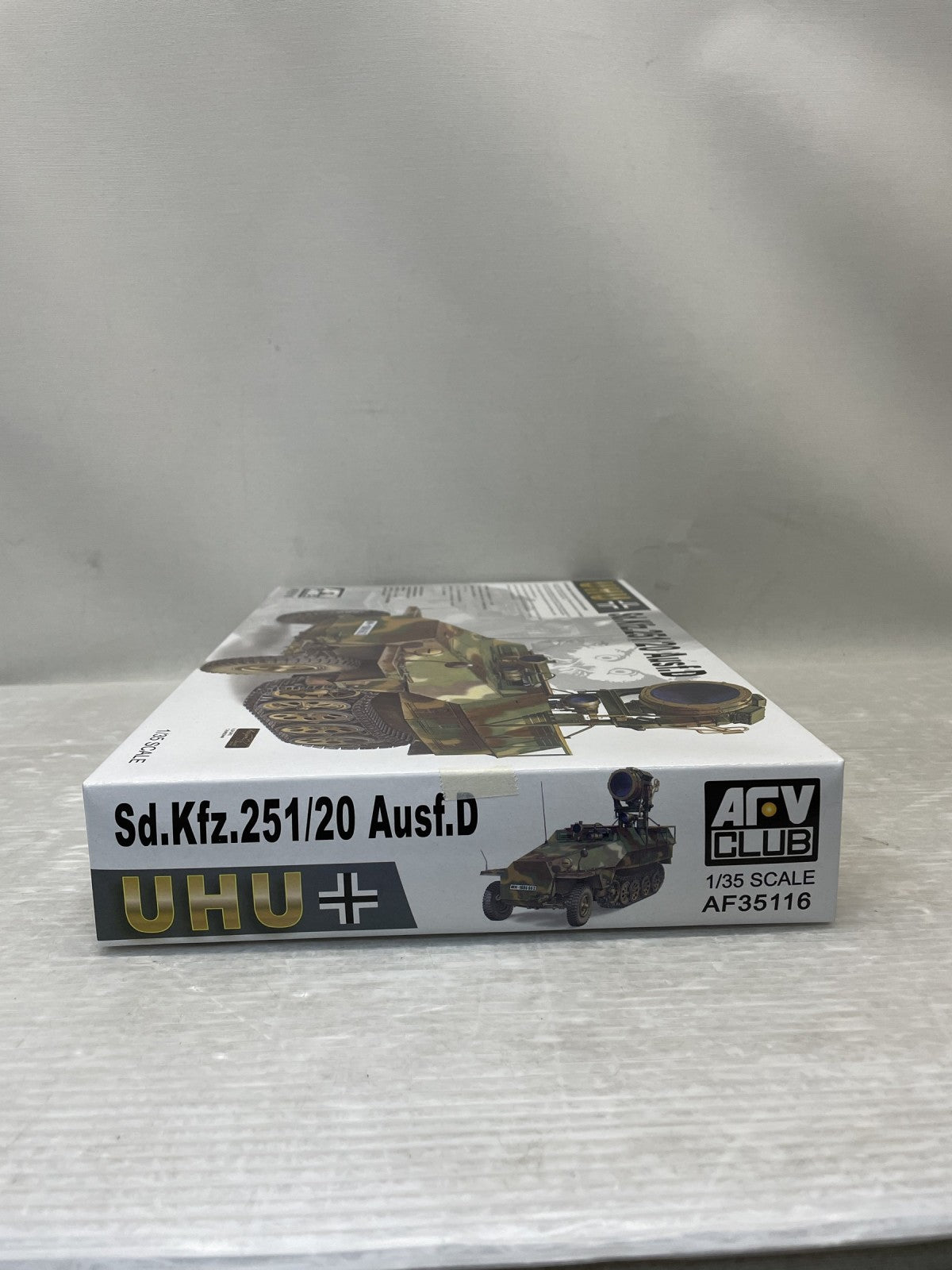 1/35 Sd.Kfz.251/20Ausf.D ウーフー赤外線暗視装置装備 ミリタリープラモ