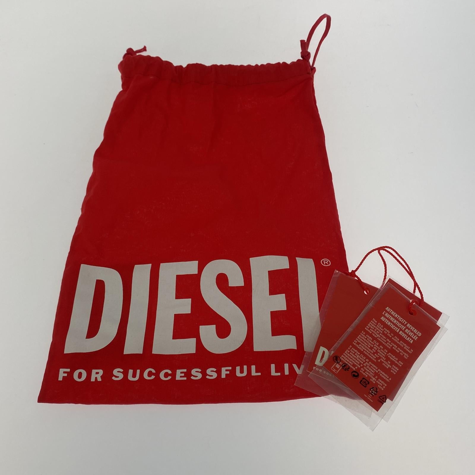 ショルダーバッグ DIESEL ショルダーバッグ シルバー