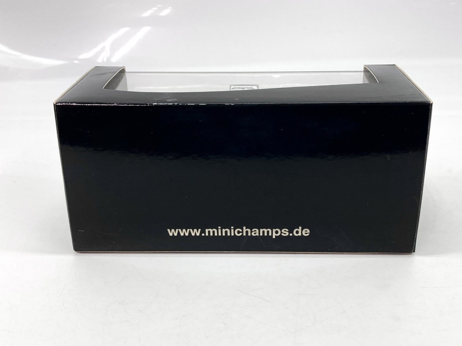 MINICHAMPS Porsche 911 GT3 RS スケールカー