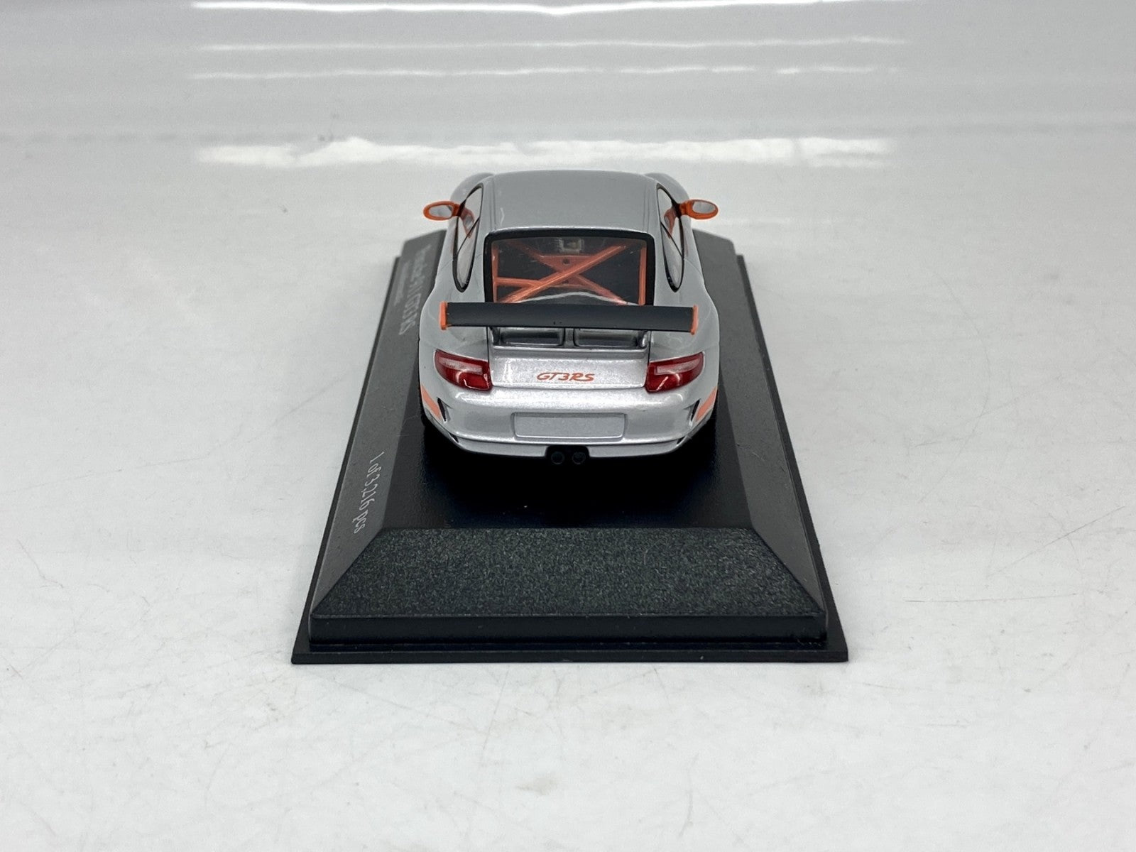 MINICHAMPS Porsche 911 GT3 RS スケールカー