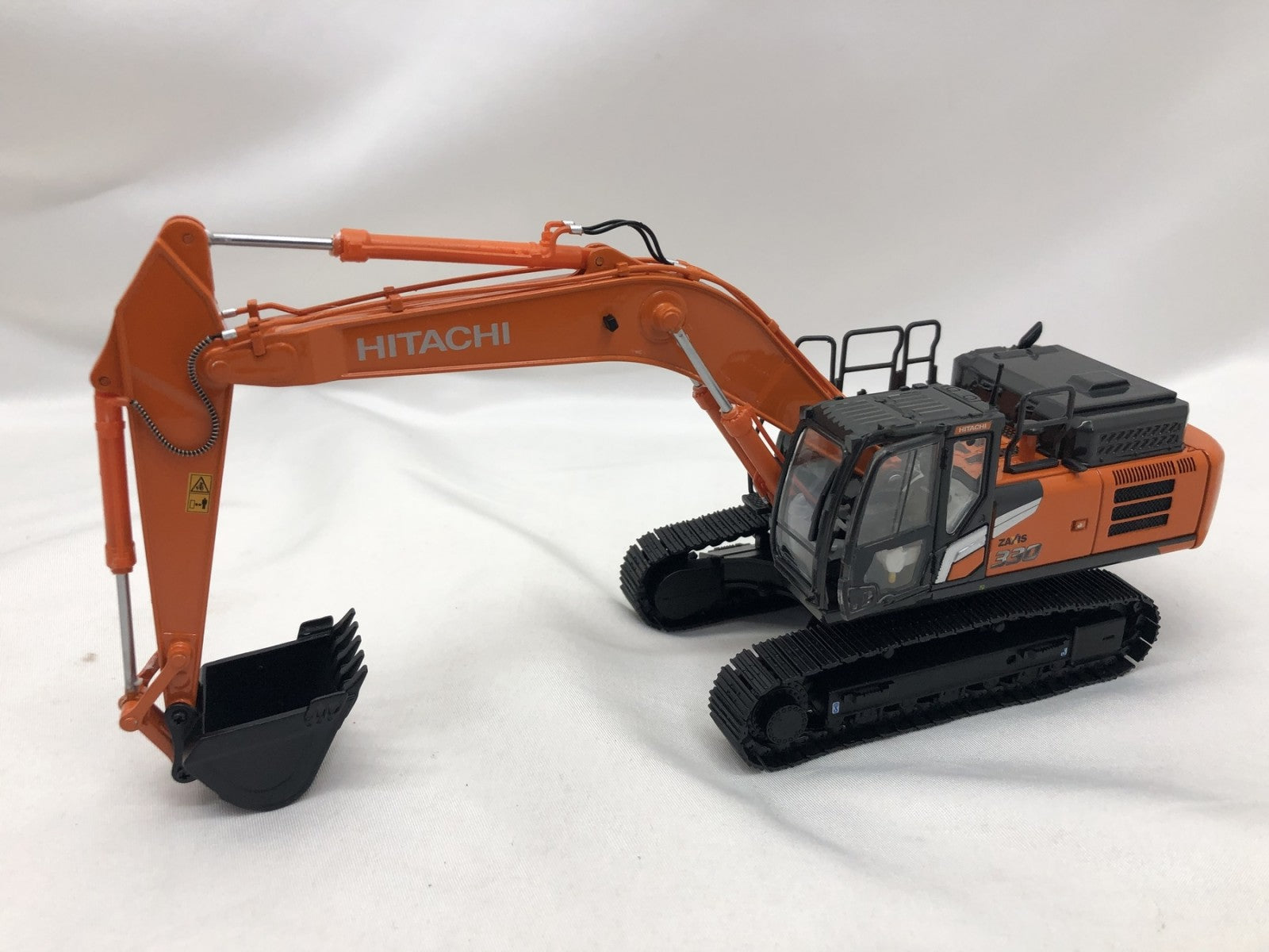 日立建機 1/50 ZAXIS330 ミニカーその他