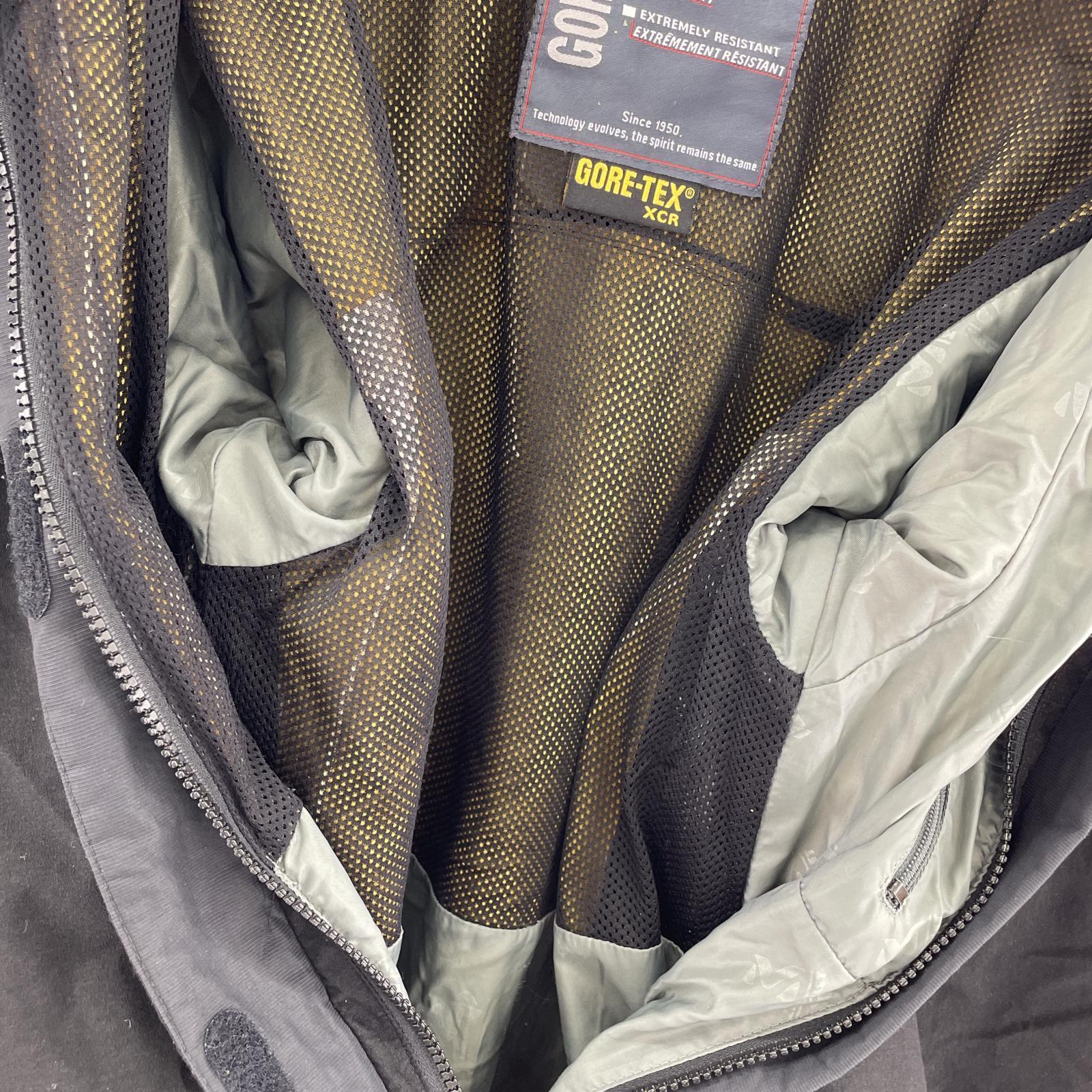 マウンテンパーカー GORE-TEX