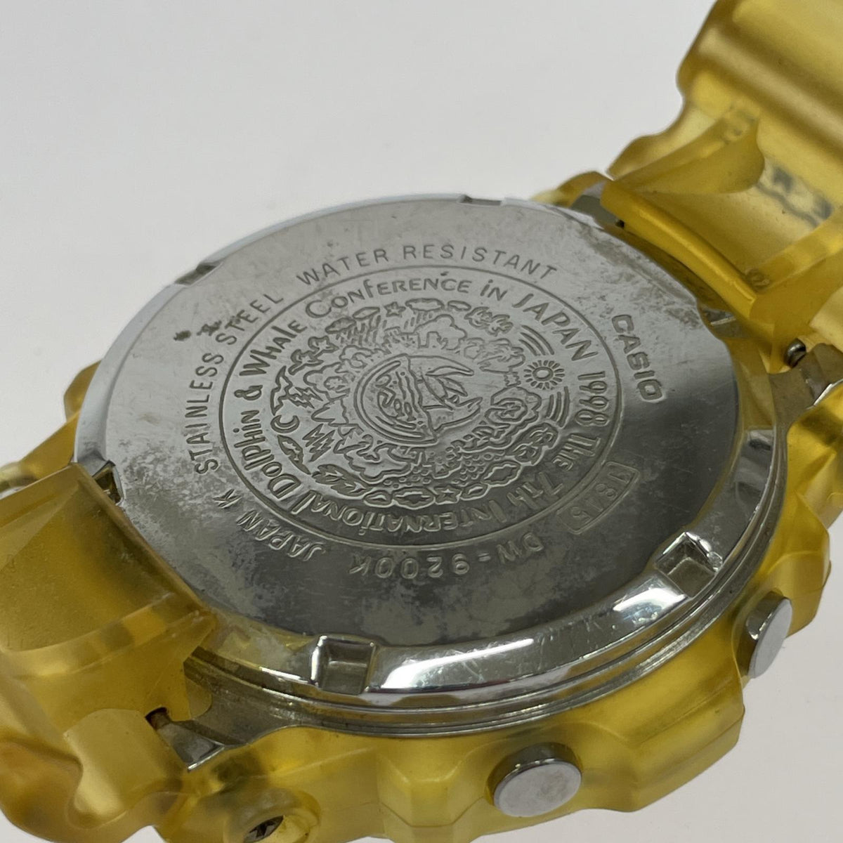 腕時計 デジタル スケルトン イルクジ 黄 DW-9200K
