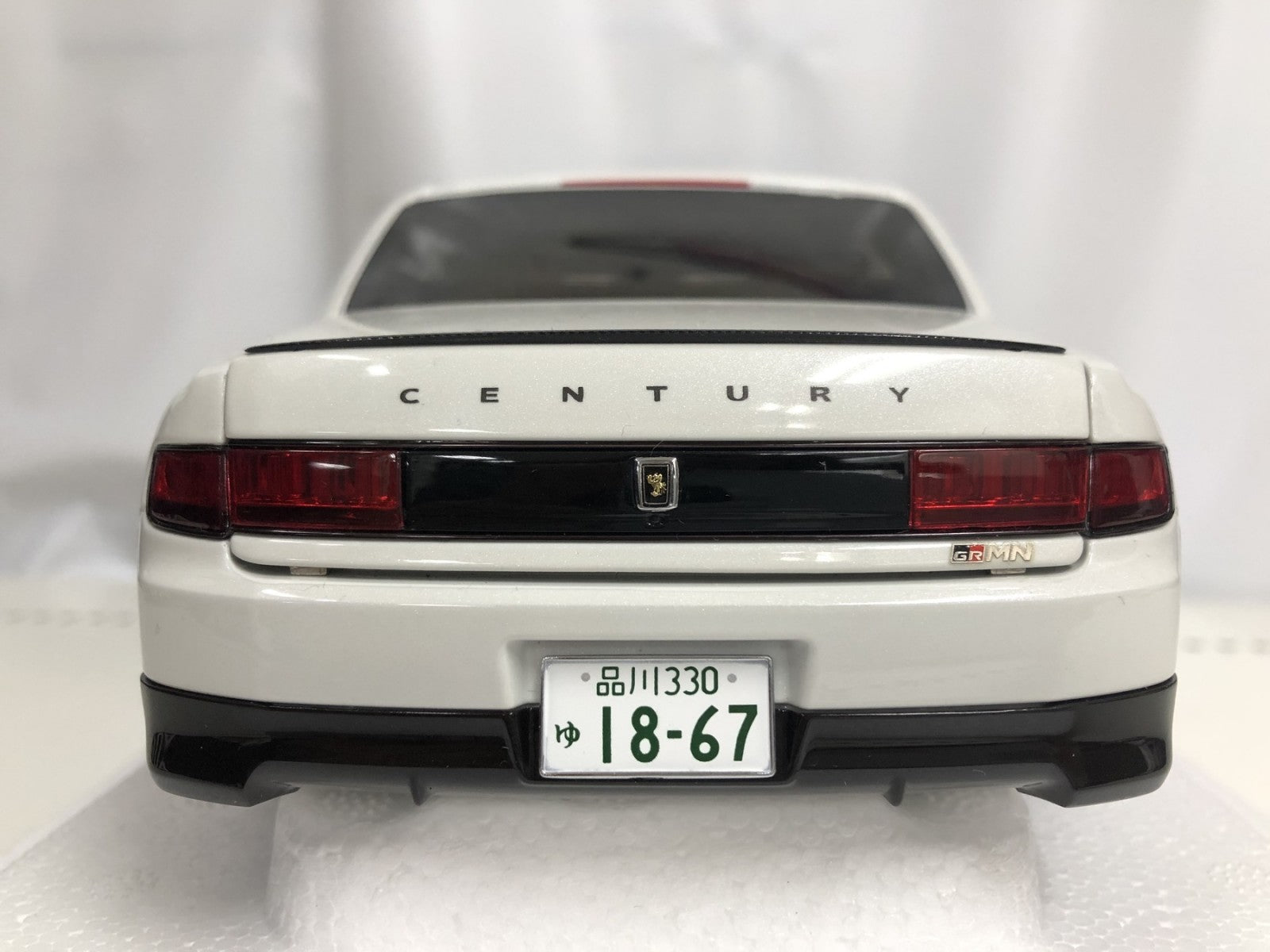 1/18 トヨタ センチュリー GRMN パール・ホワイト スケールカー