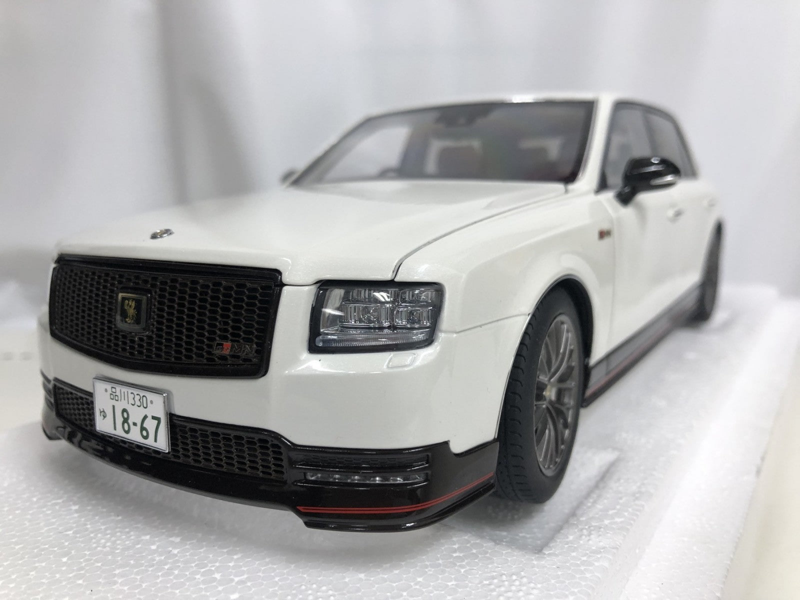 1/18 トヨタ センチュリー GRMN パール・ホワイト スケールカー