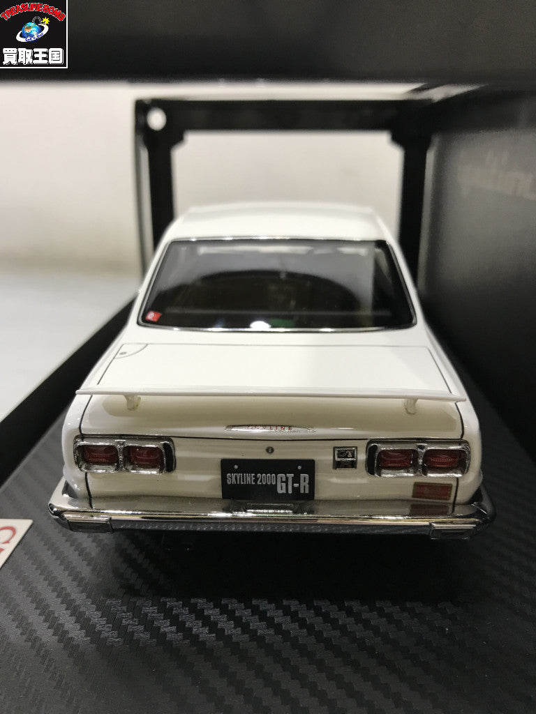 1/18スケール 日産 スカイライン 2000 GT-R (KPGC10) 白 スケールカー
