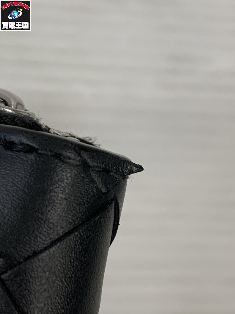 イントレチャート 黒 ラウンドジップ 財布 黒