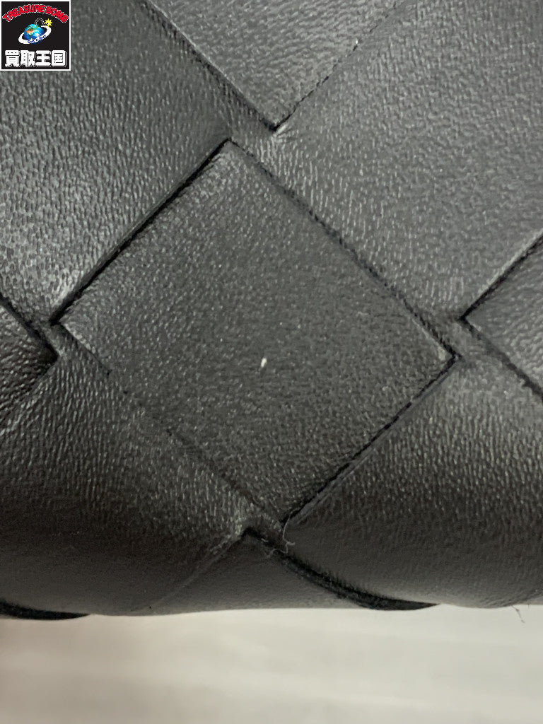 イントレチャート 黒 ラウンドジップ 財布 黒