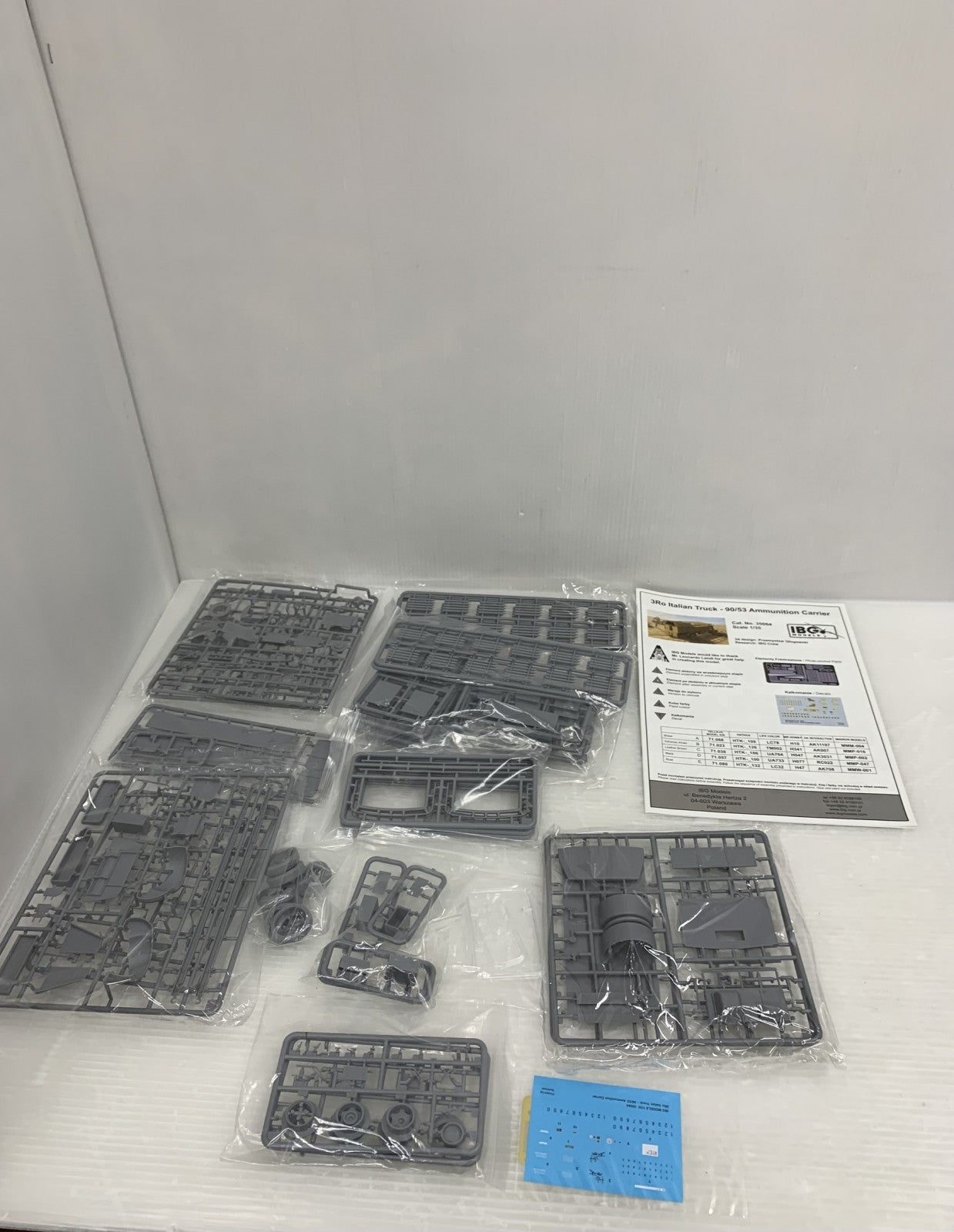 1/35 IBG model 35064 3Ro イタリア軍トラック 90/53 ミリタリープラモ