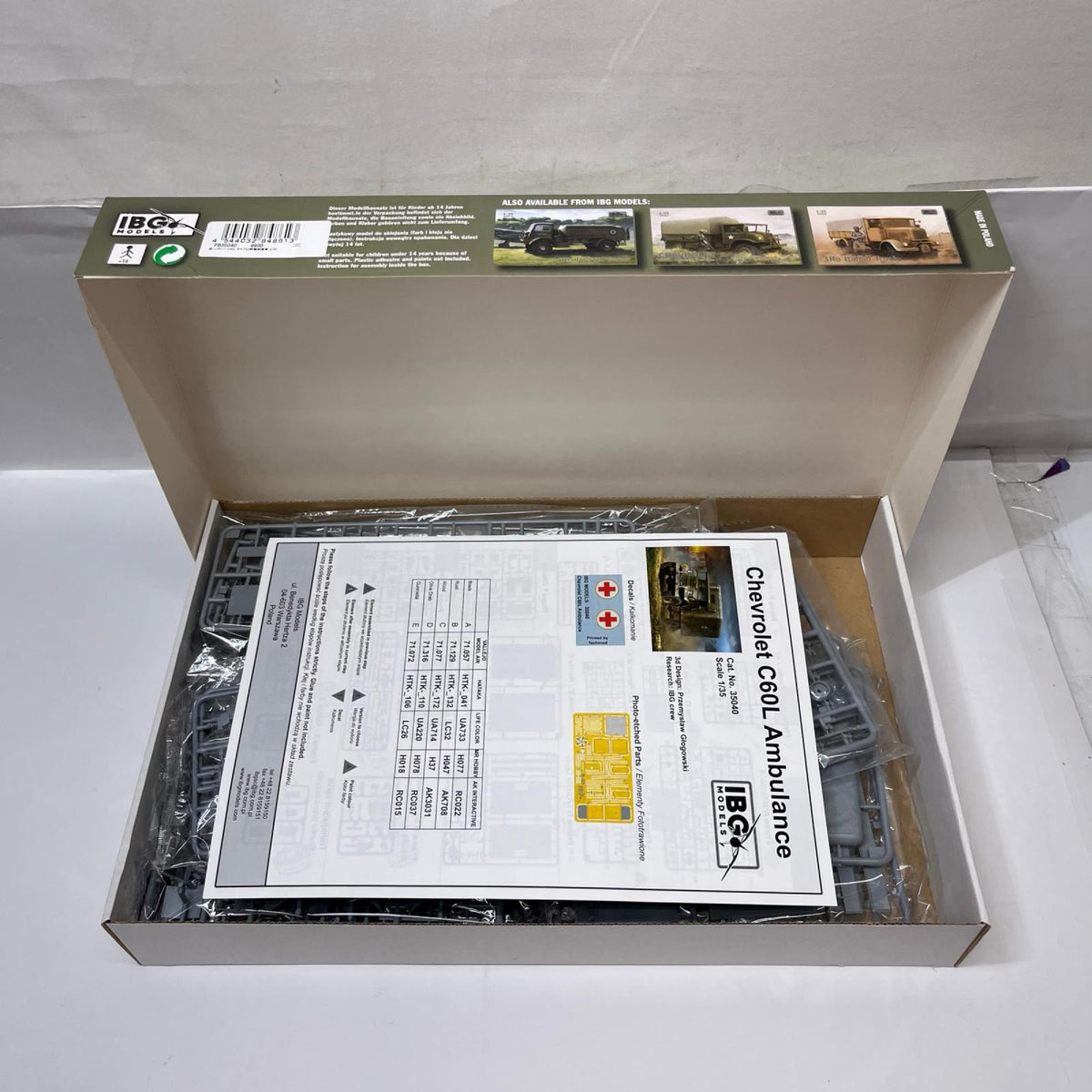 1/35 IBG model シボレー C60L Ambulance 英・シボレーC60L キャブ13野戦救急車 IBGモデルス(IBG Models) ミリタリープラモ