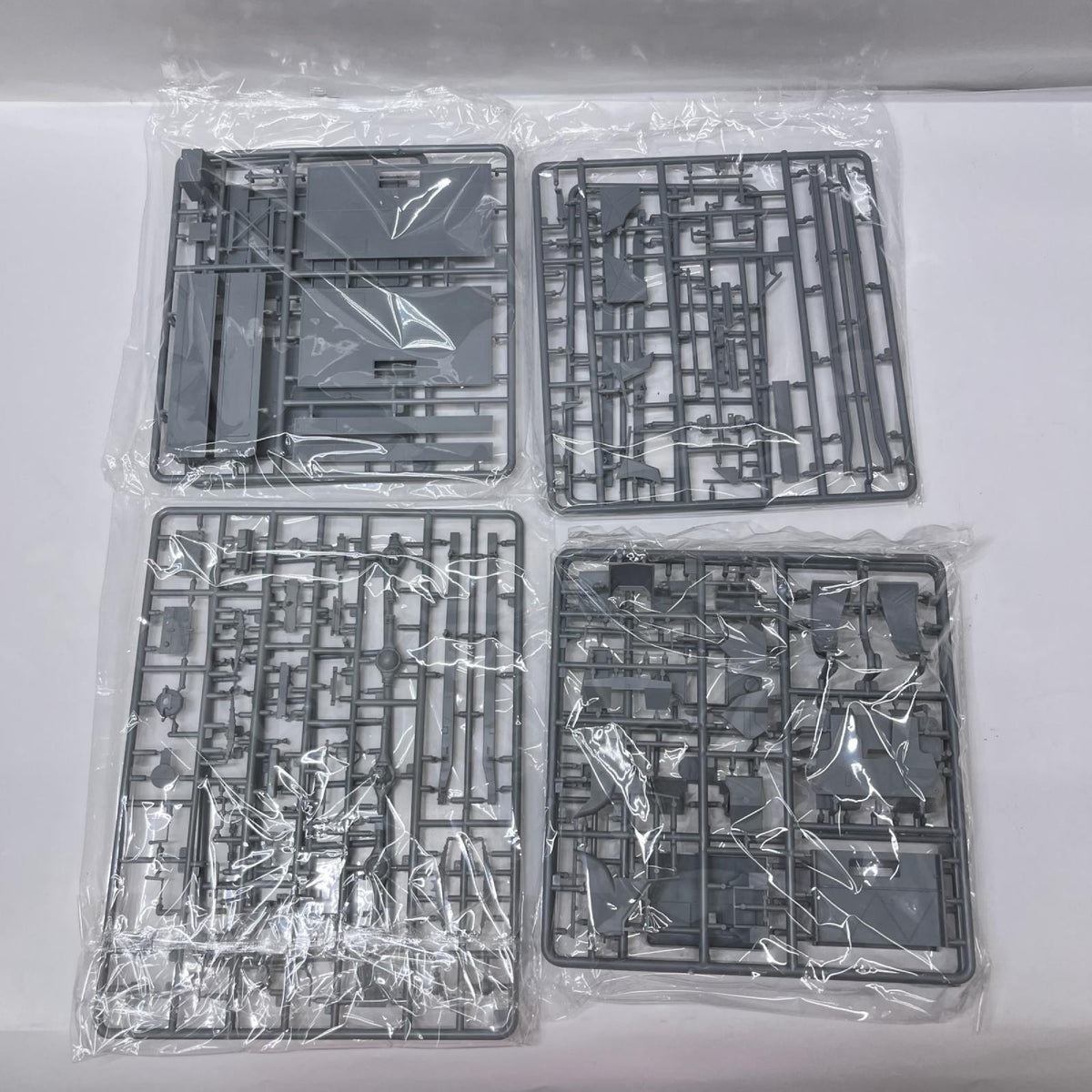 1/35 IBG model シボレー C60L Ambulance 英・シボレーC60L キャブ13野戦救急車 IBGモデルス(IBG Models) ミリタリープラモ