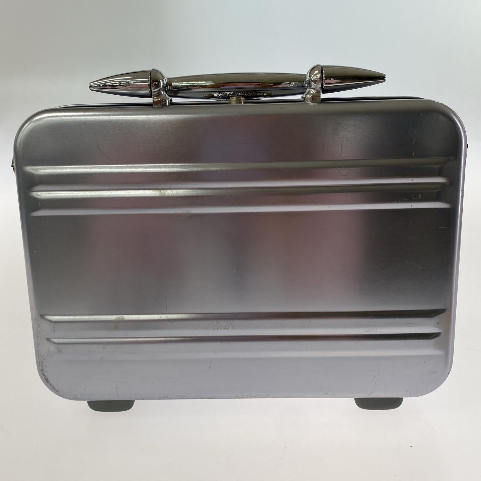 その他バッグ ジュラルミンケース シルバー