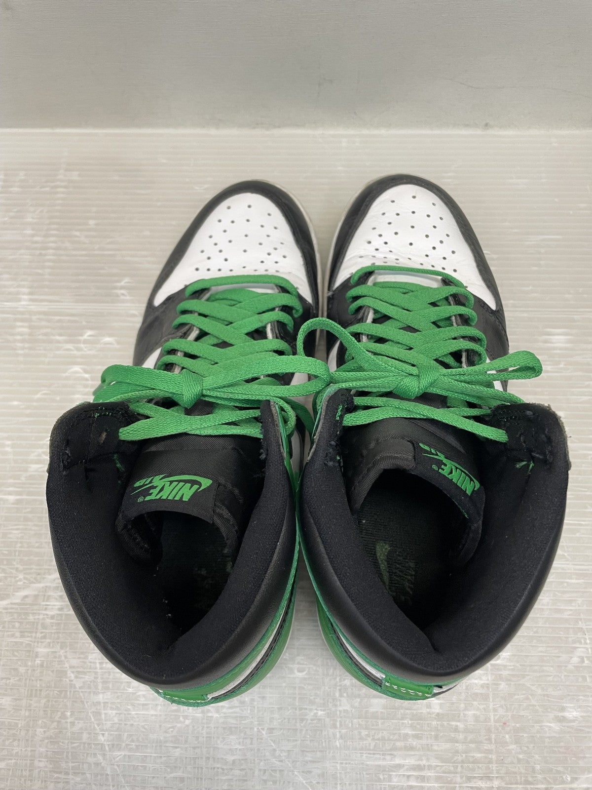 スニーカー DZ5485-081