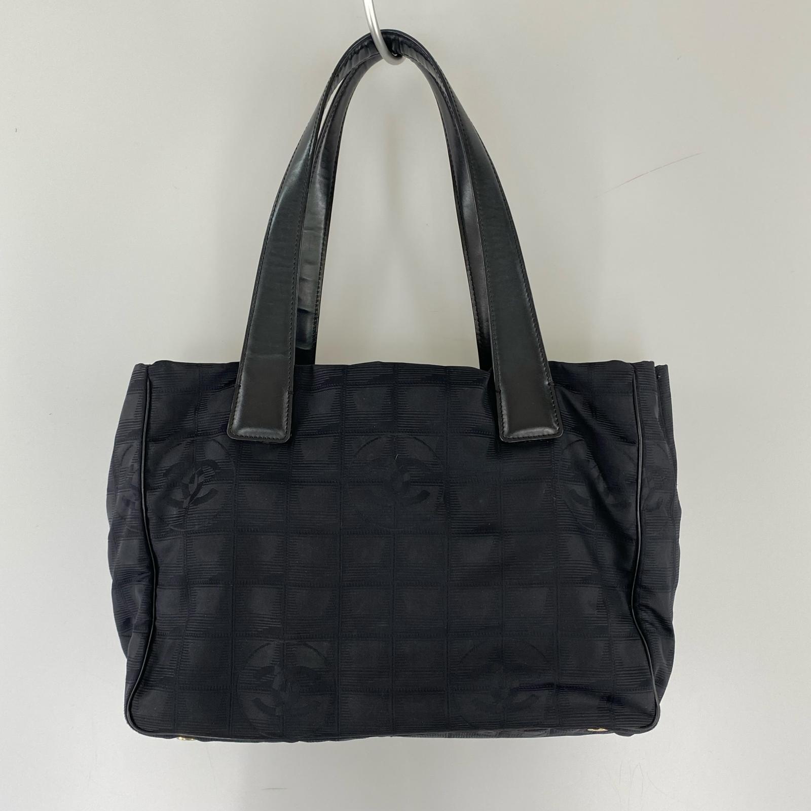 CHANEL ニュートラベルライン トートPM