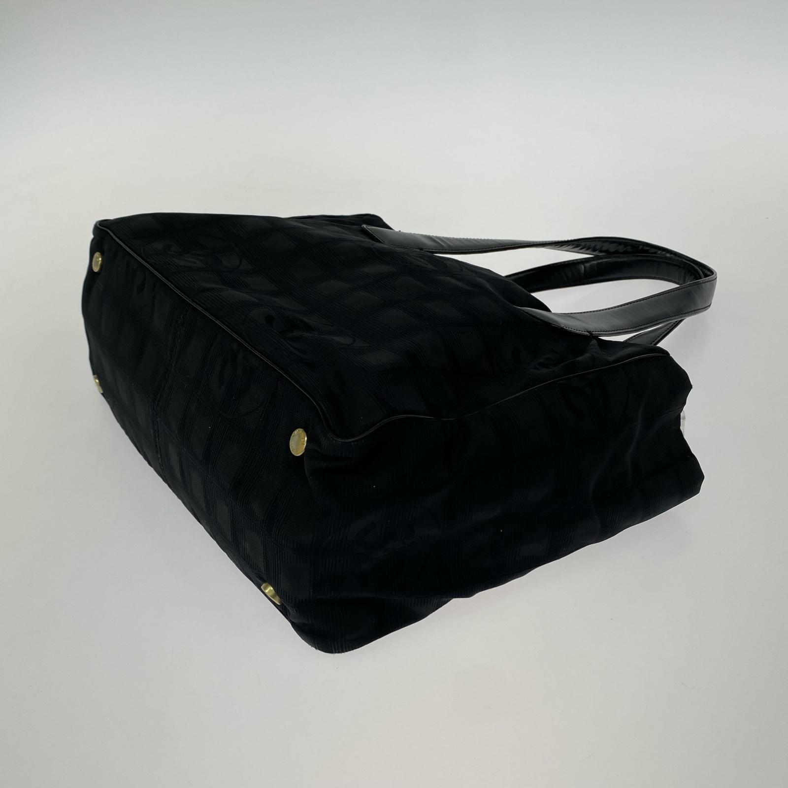 CHANEL ニュートラベルライン トートPM