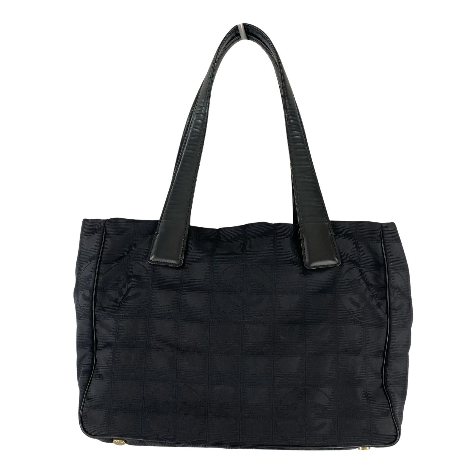 CHANEL ニュートラベルライン トートPM