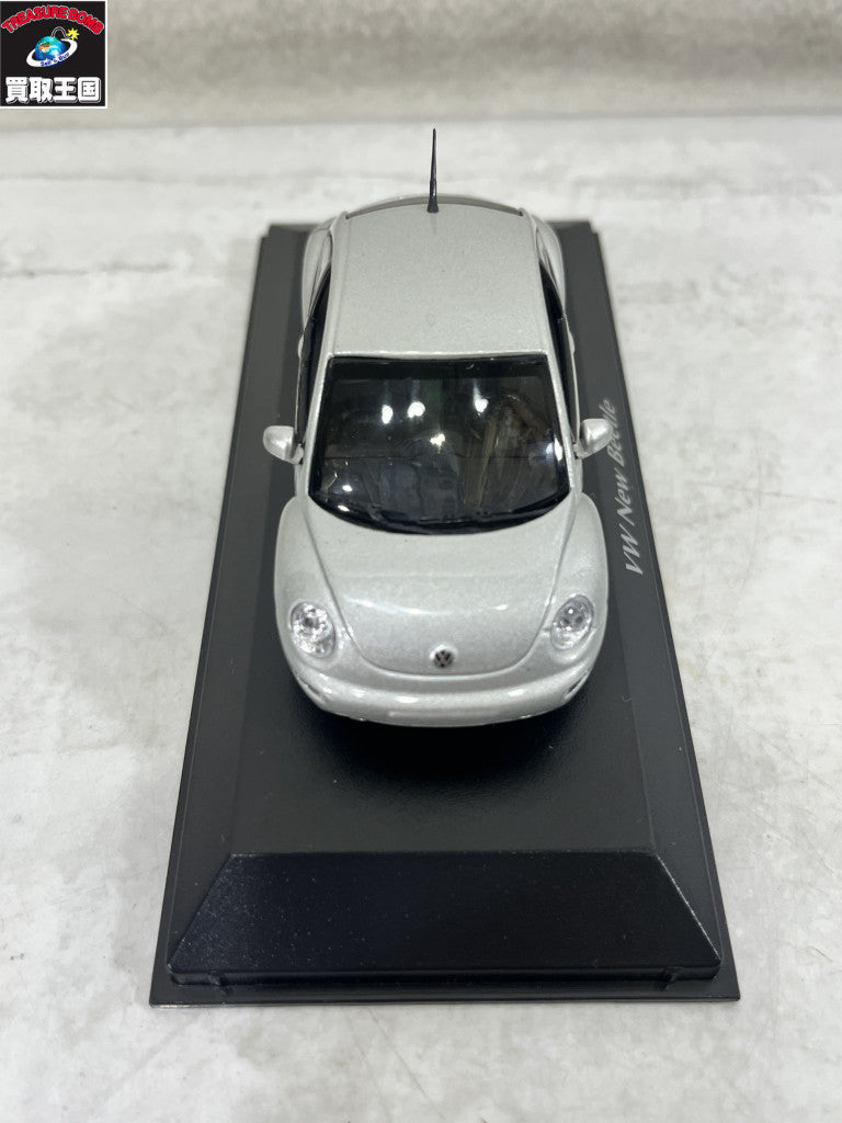 VW New Beetle MAXICHAMPS スケールカー