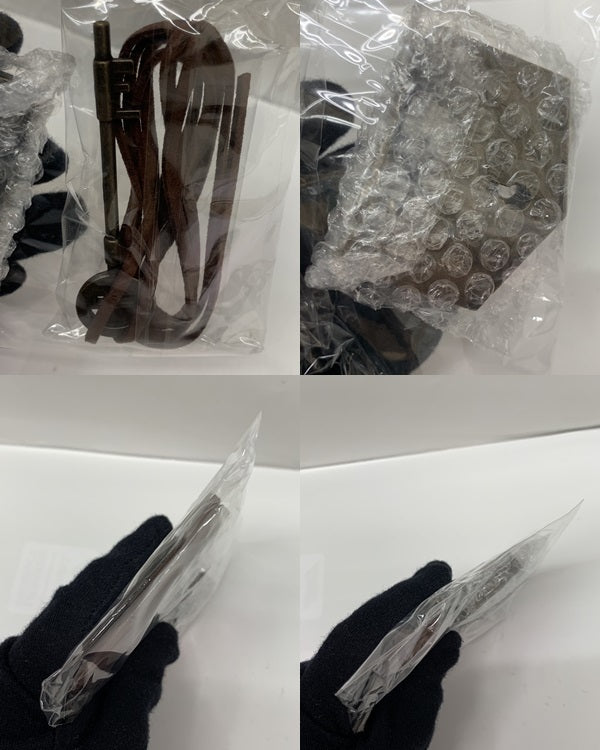 進撃の巨人 最終話複製原画 ミカサのマフラー&施錠 フィギュア/グッズ