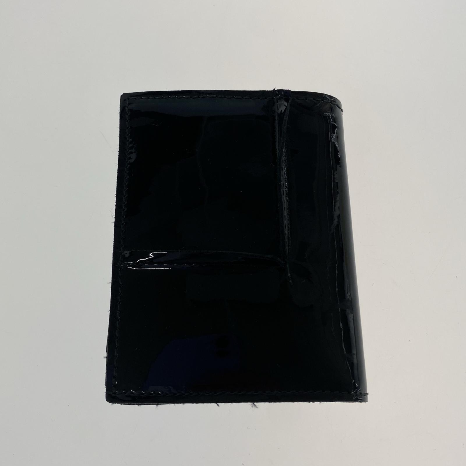コンパクトウォレット エナメル 黒 ブラック