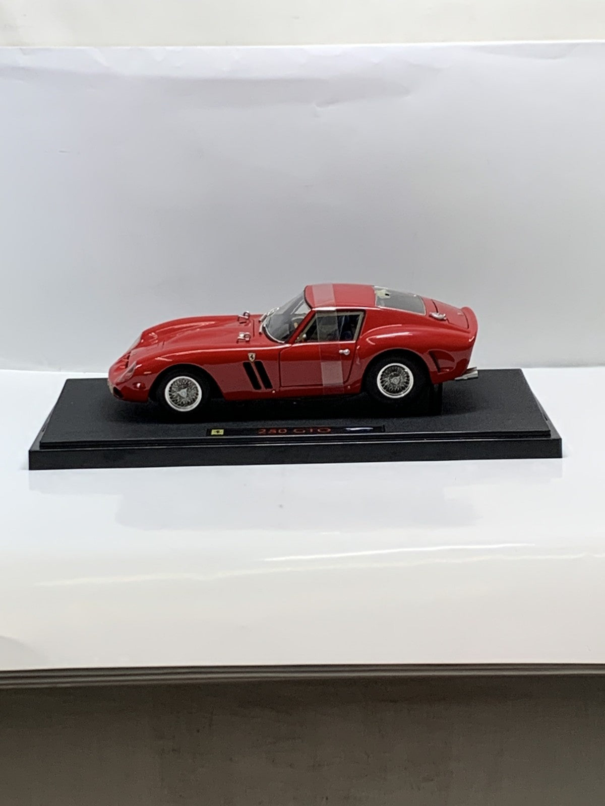 Hot Wheels 1/18 250 GTO LIMITED EDITION スケールカー