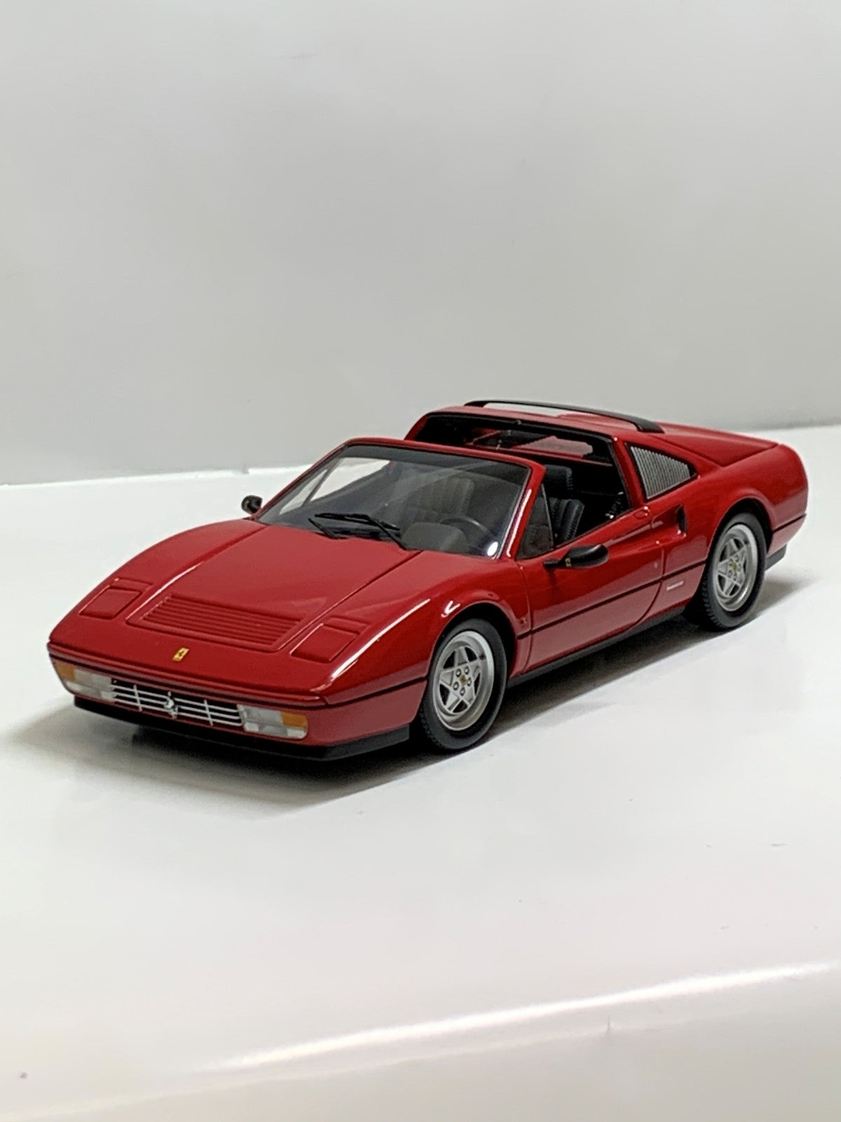 1/18 京商 フェラーリ 328 GTS 1988 スケールカー
