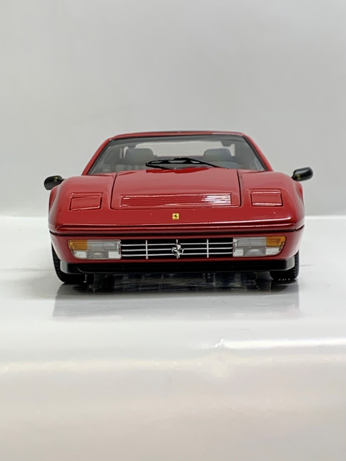 1/18 京商 フェラーリ 328 GTS 1988 スケールカー