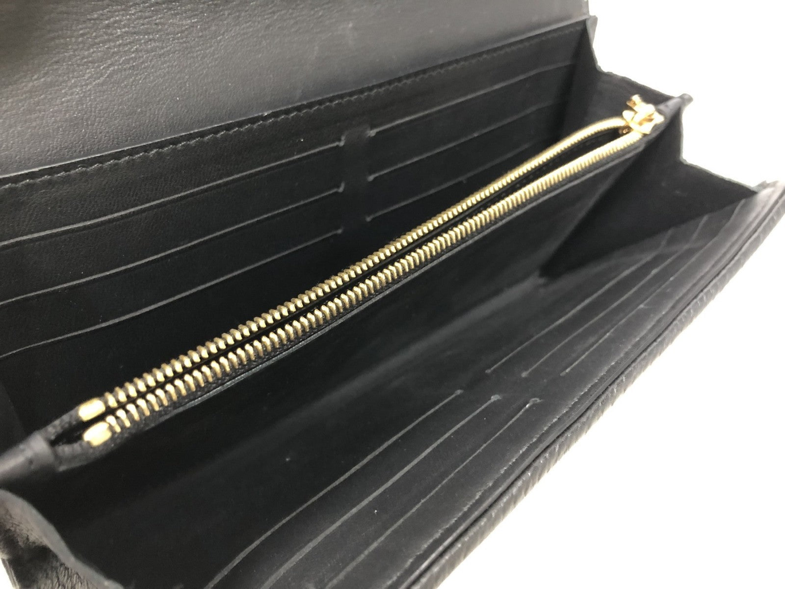 LV ポルトフォイユ・カプシーヌ