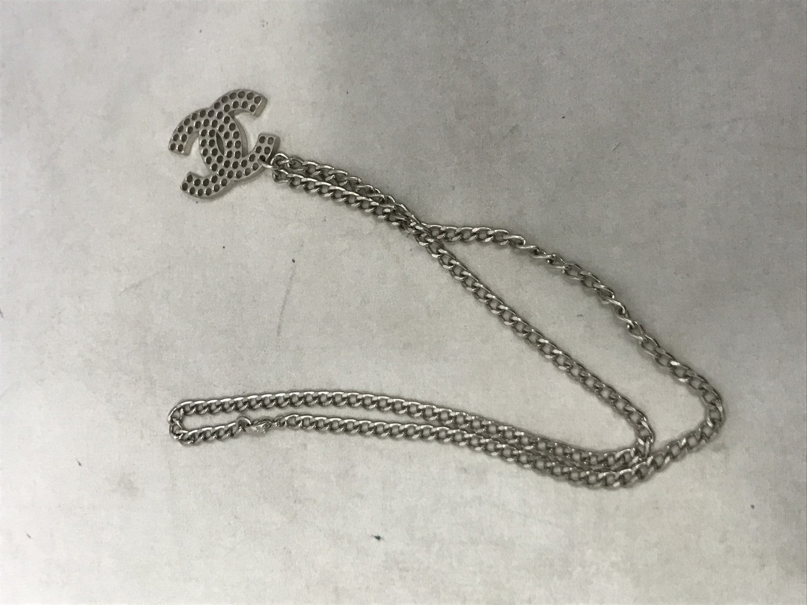 CHANEL 穴あきココマークネックレス