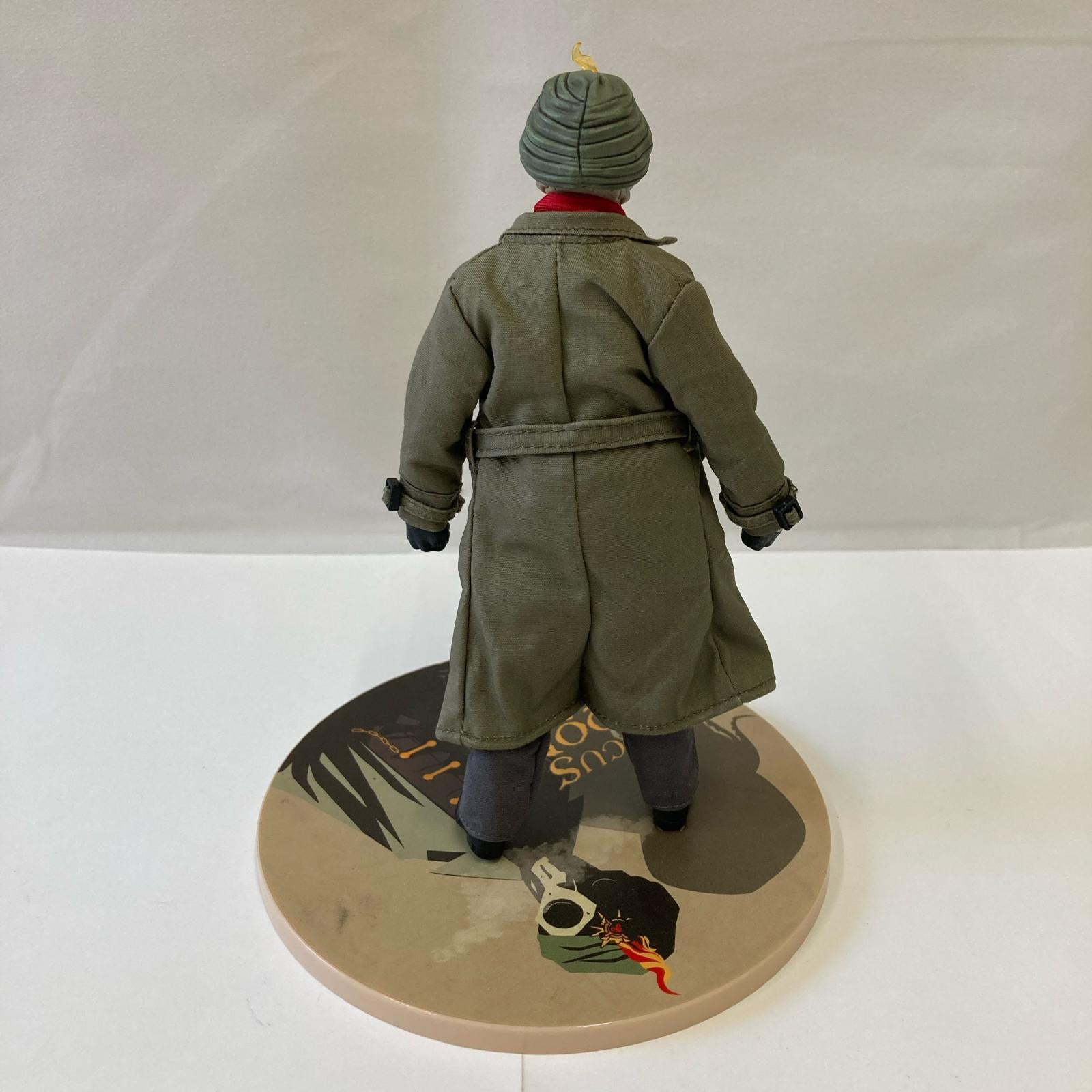 Mezco Atticus Doom フィギュア/グッズ