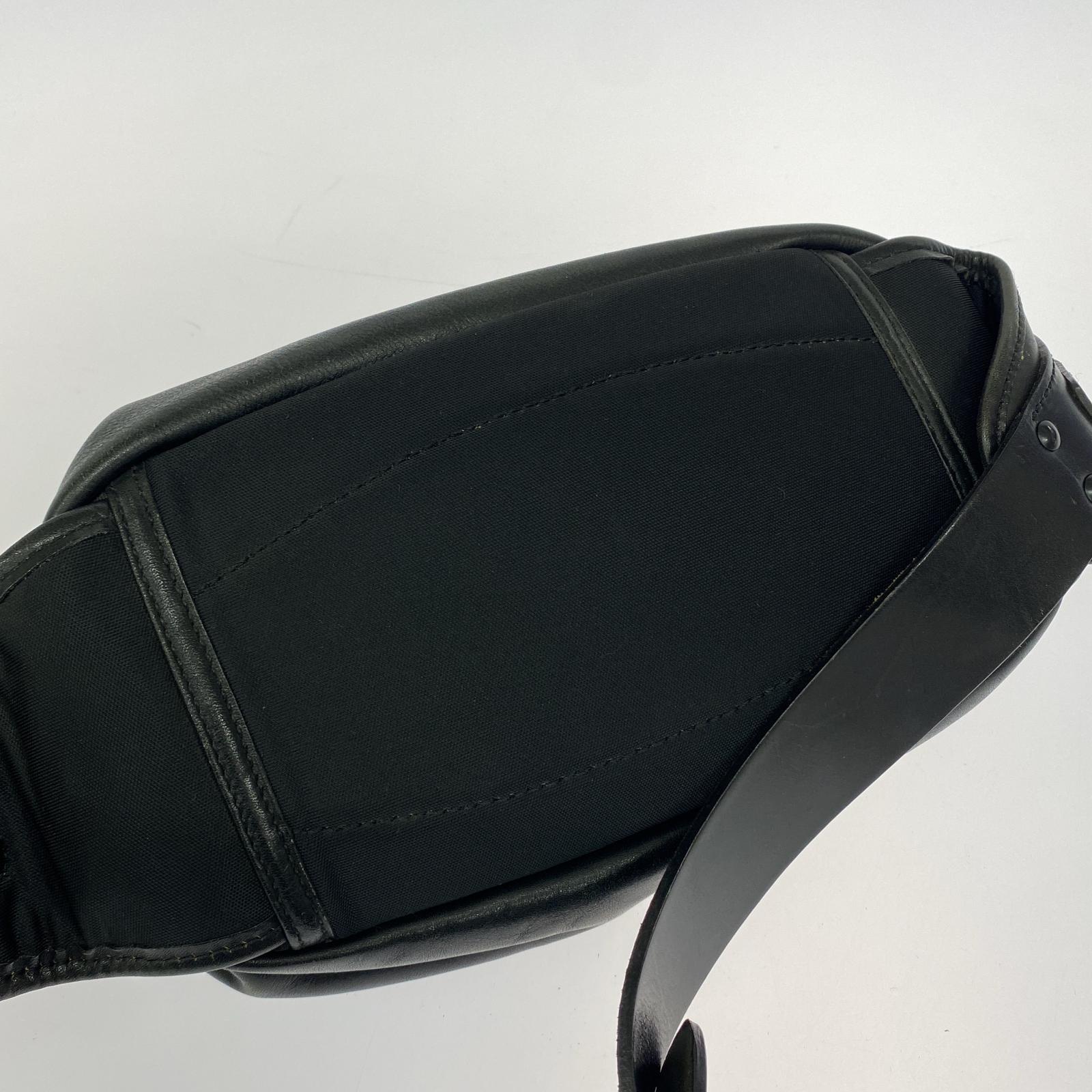 ボディバッグ CORBO レザー ブラック