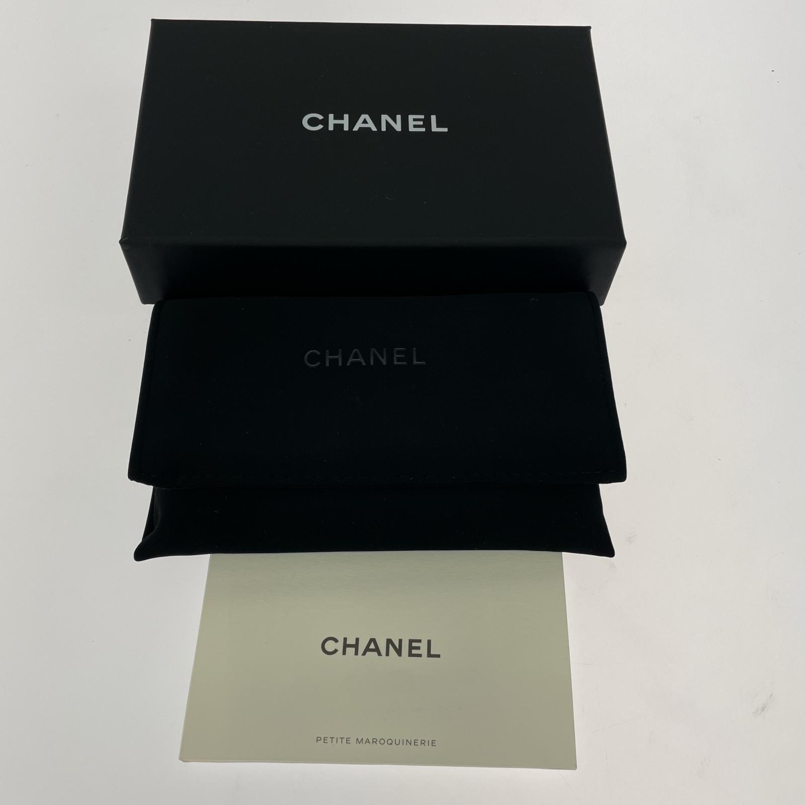 CHANEL ボーイシャネル キャビスキン コインケース アイボリー