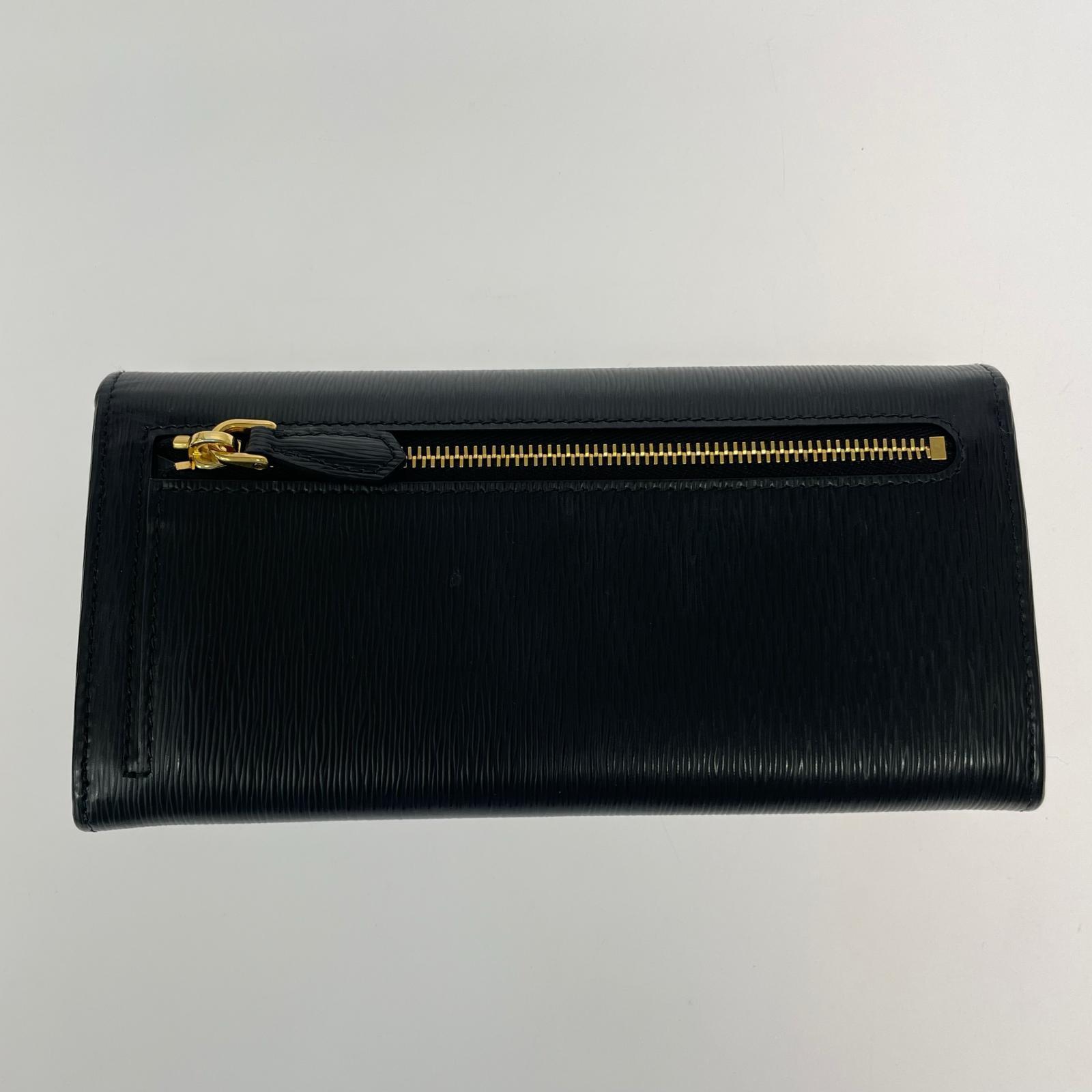 PRADA サフィアーノ パスケース付 ギャラなしき 長財布