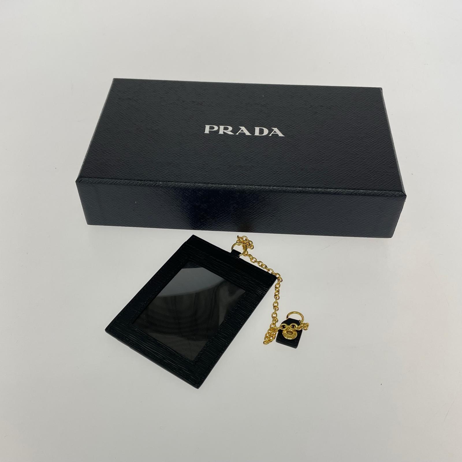 PRADA サフィアーノ パスケース付 ギャラなしき 長財布