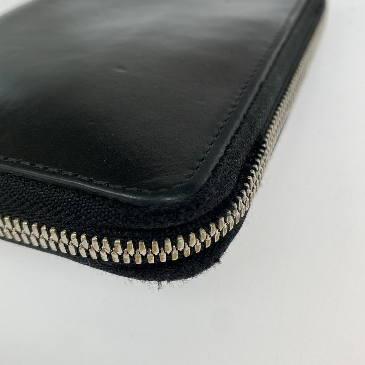 コンパクトウォレット discord Yohji Yamamoto ラウンドジップ ミドルウォレット ブラック ブラック