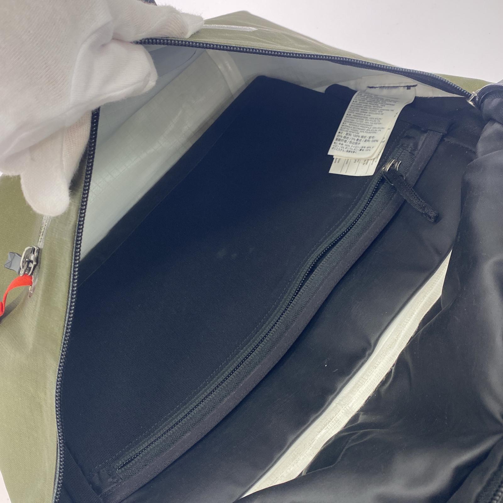 ショルダーバッグ granville 10 courier bag カーキ