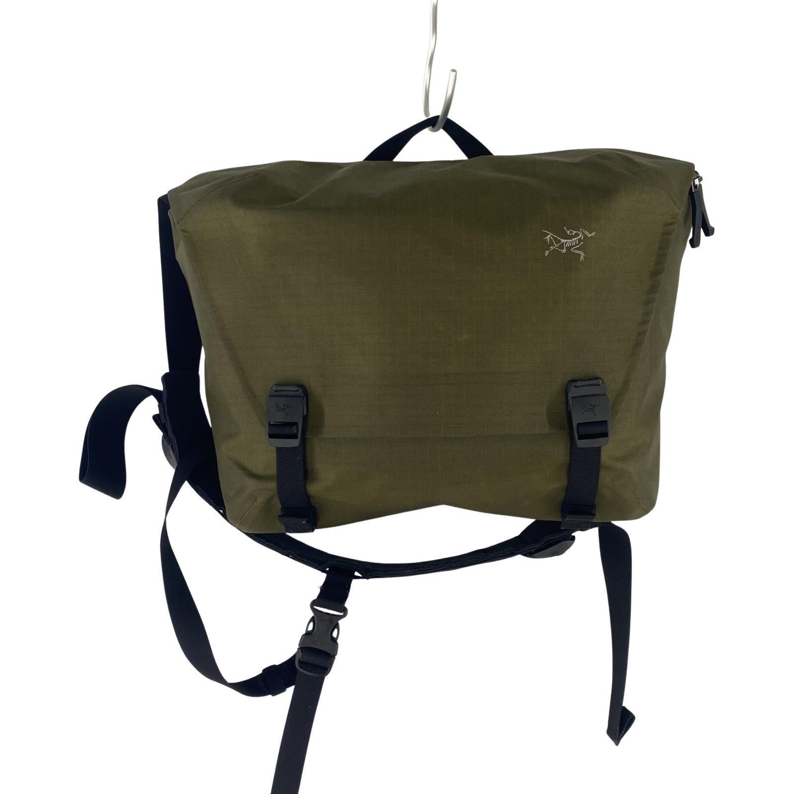 ショルダーバッグ granville 10 courier bag カーキ