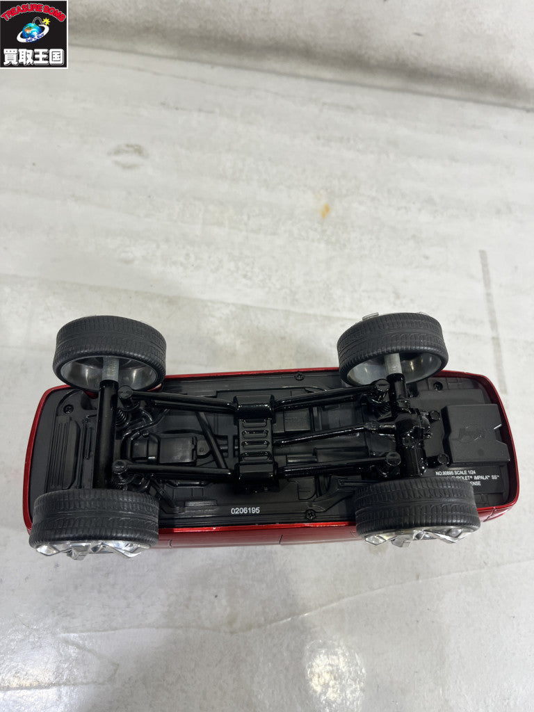 Jada 1996 Chevy Impala ss スケールカー