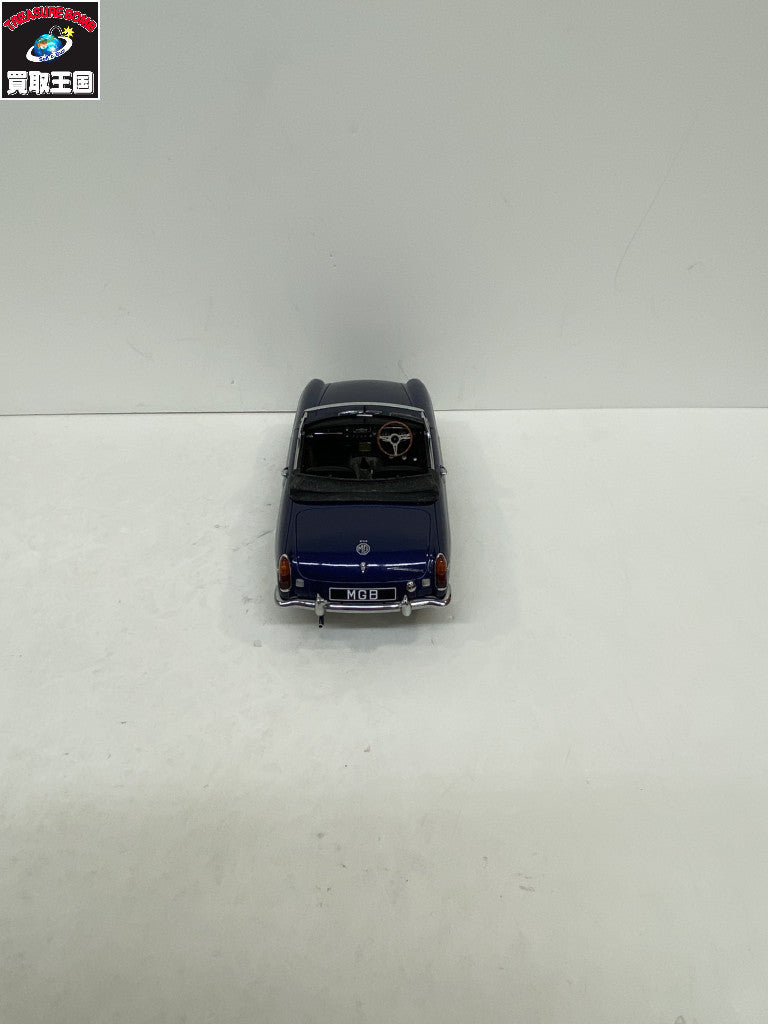 オートアート 1/18 MGB ロードスターMKⅡ スケールカー
